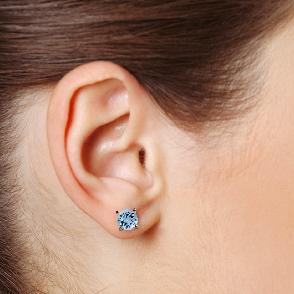 2ct Aquamarine Round Faceted 18K Gold Stud Earrings
